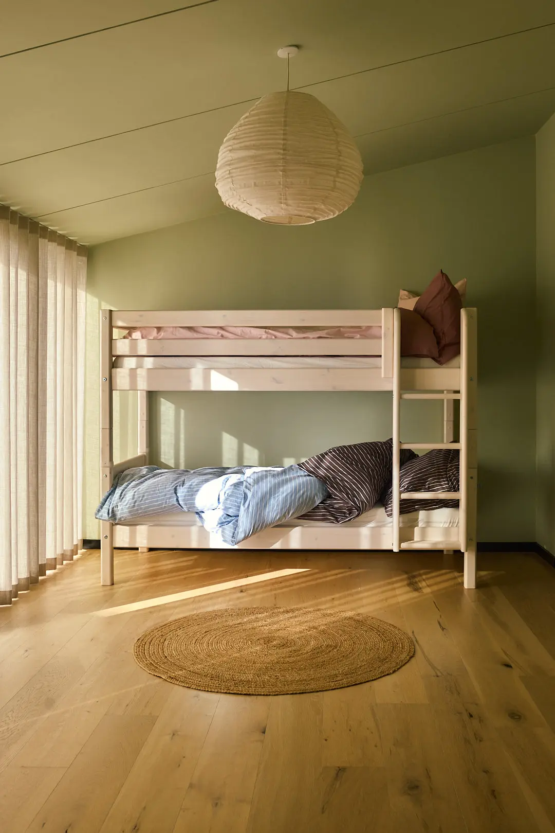 Bunk Bed 154 cm with Ladder and Safety Rail, 90x200 cm, White - Image 2