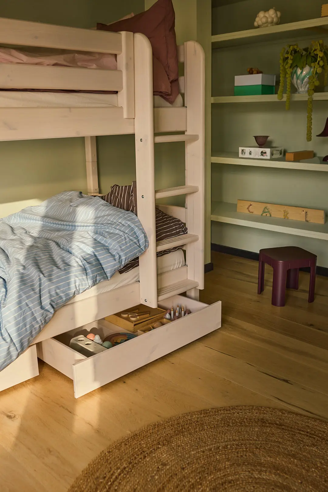 Bunk Bed 154 cm with Pull-out Drawer, Ladder and Safety Rail, 90x200 cm, White - Image 3