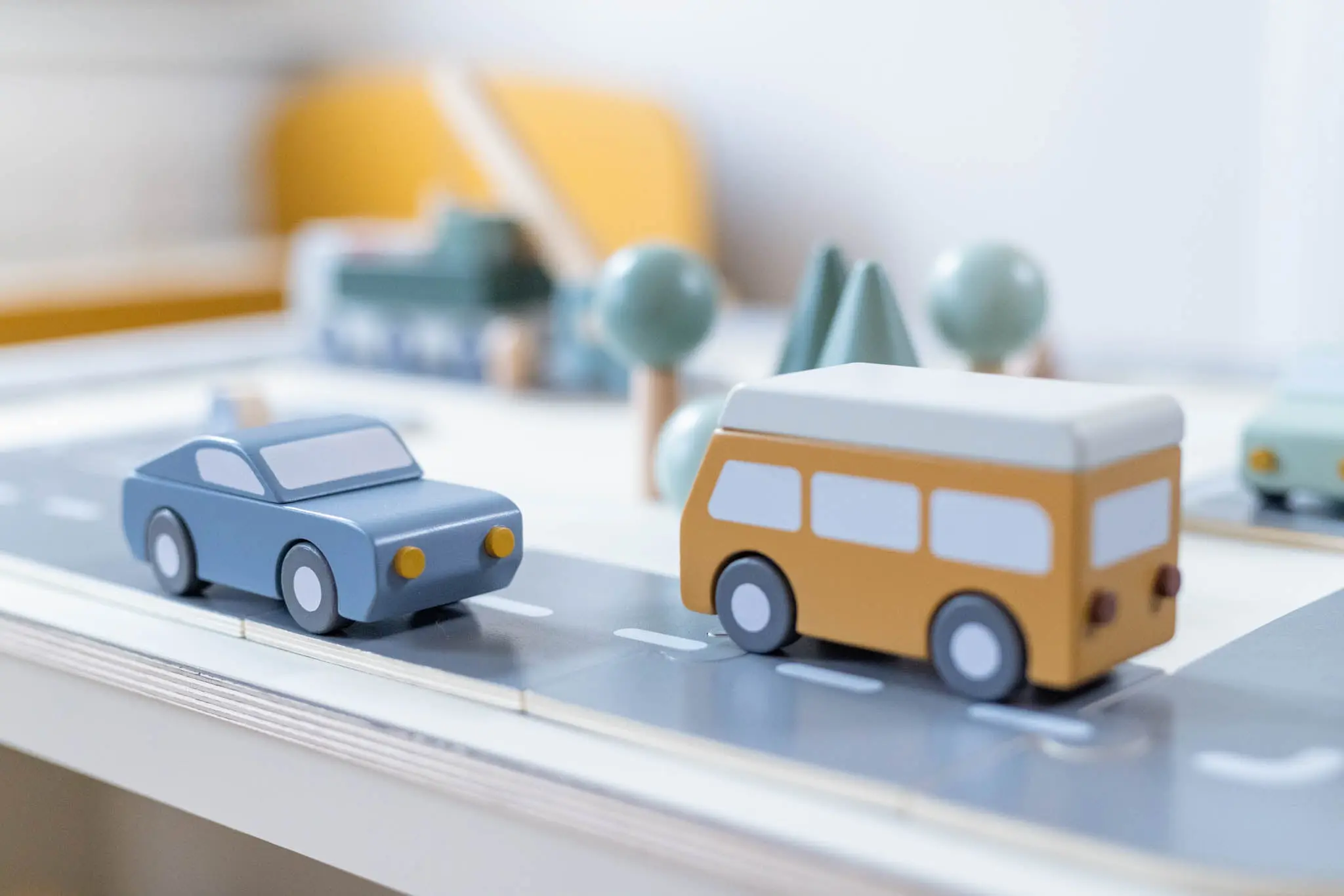 Cars, 3 cars & 1 caravan, Handpainted - Image 5
