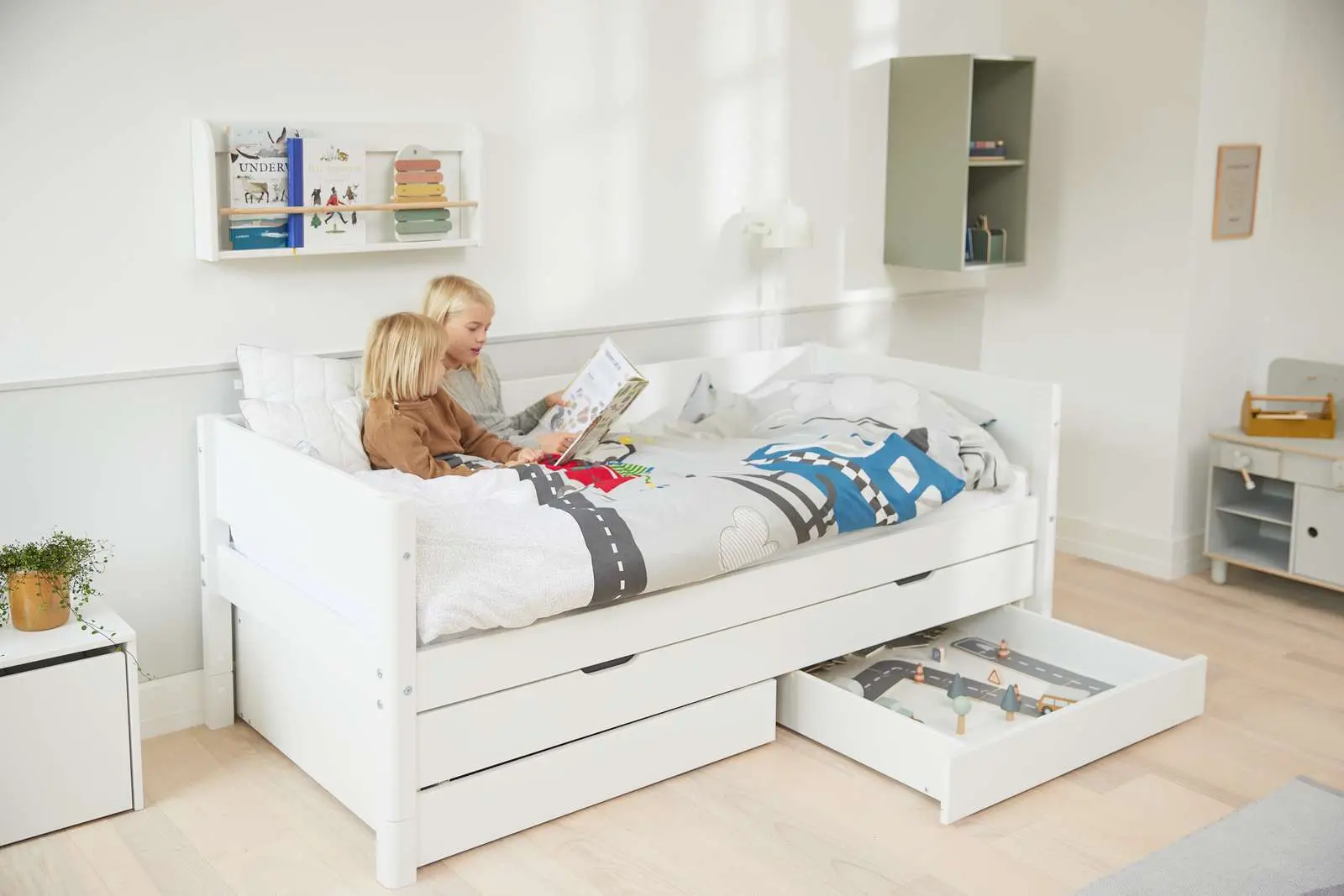 Single Bed with Pull-out Bed and Storage, 90x200 cm, White - Image 2