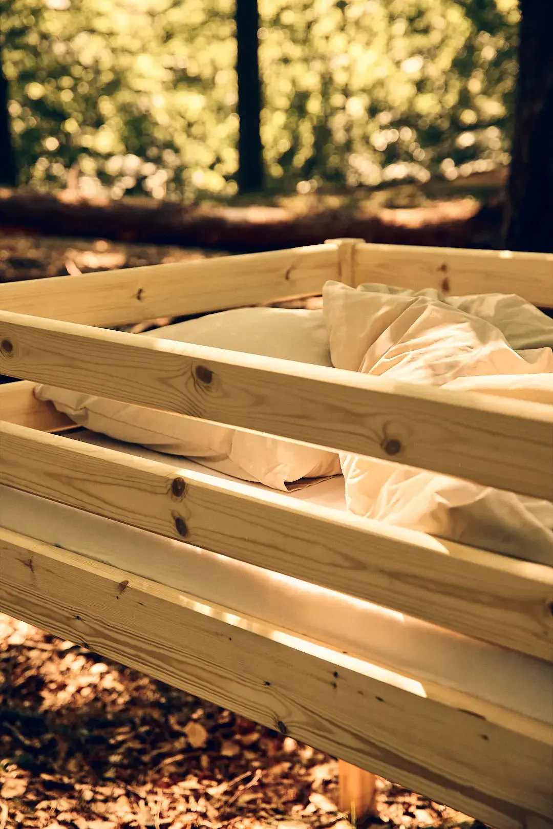 Mid-High Bed with Safety Rails, 90x200 cm, Pine - Image 2