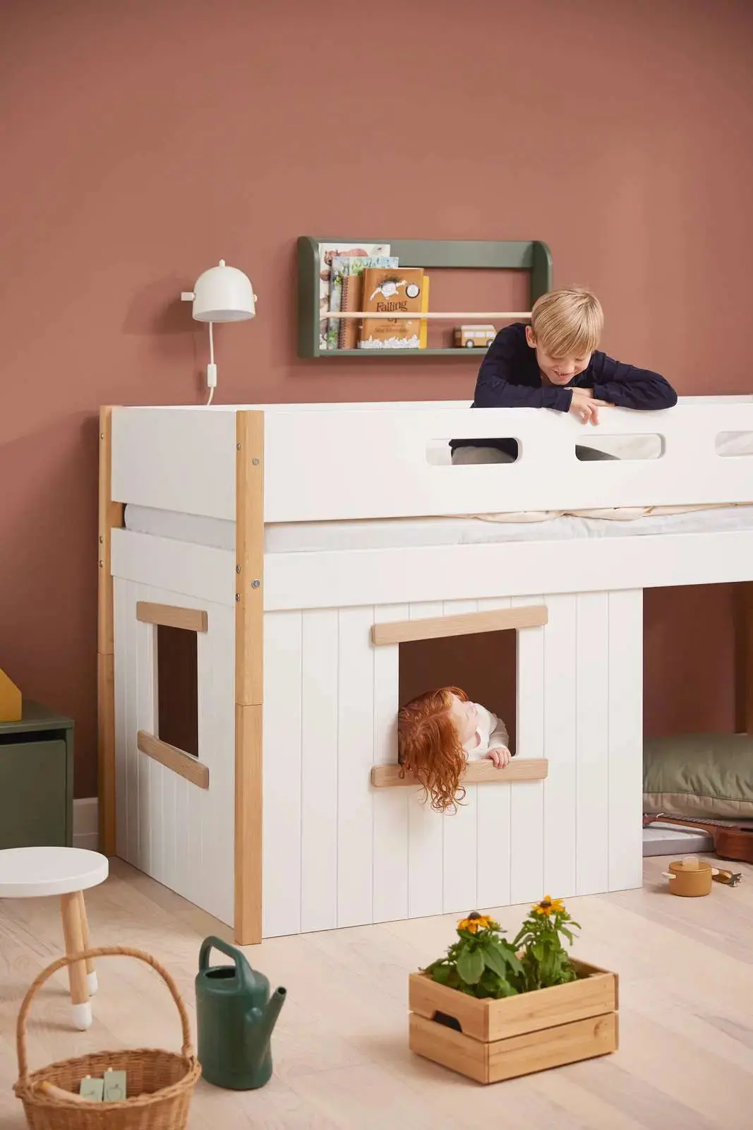 High Bed 120 cm with Treehouse, Ladder and Safety Rail, 90x200 cm, White/Oak - Image 5