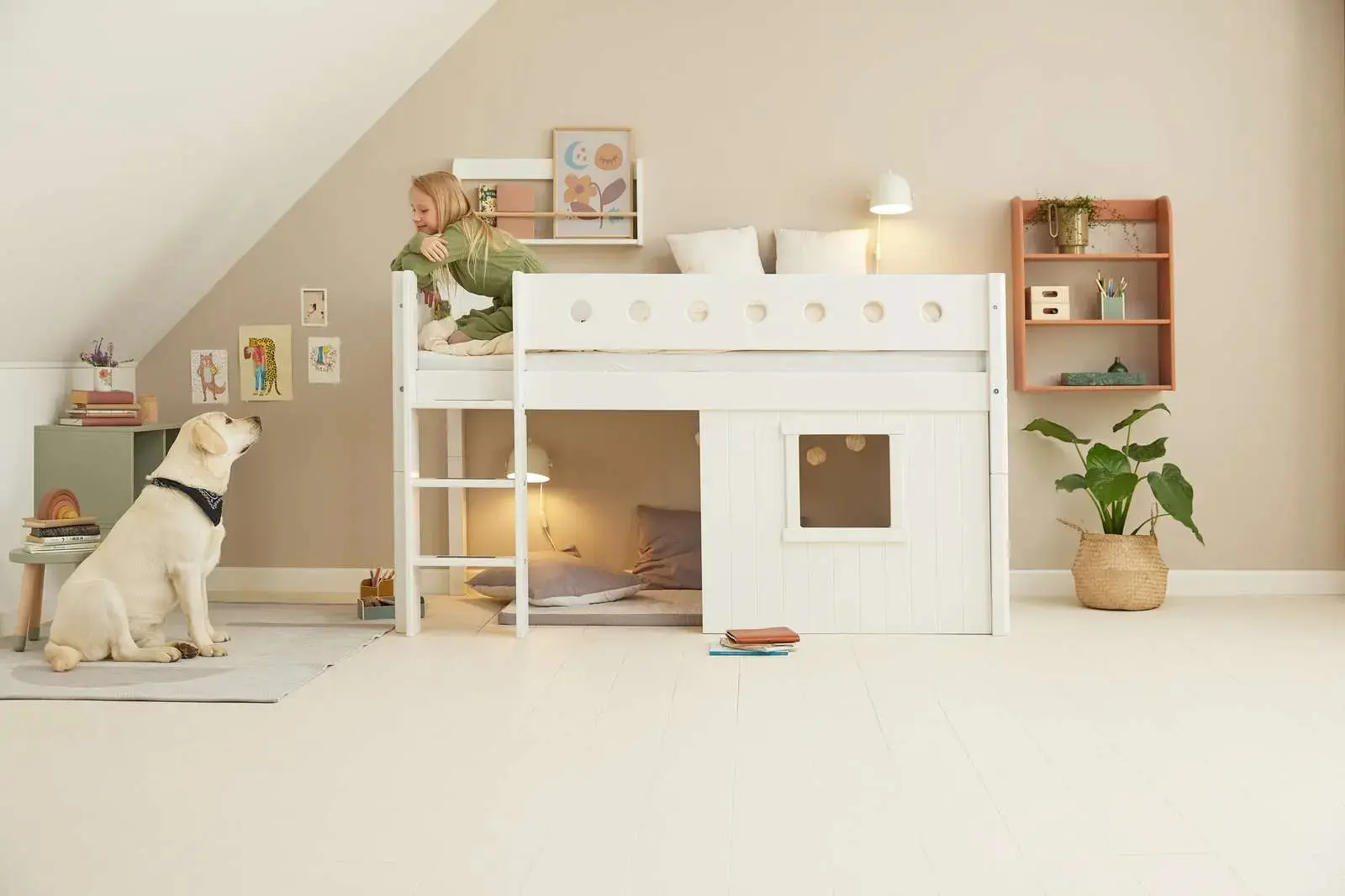 High Bed 120 cm with Treehouse, Ladder and Safety Rail, 90x200 cm, White - Image 2