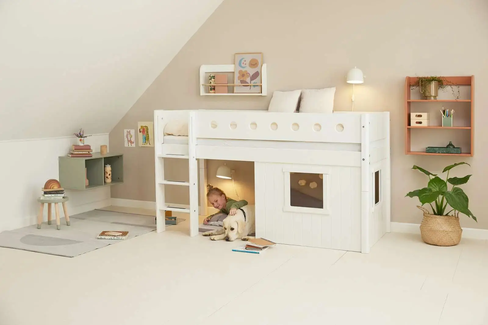 High Bed 120 cm with Treehouse, Ladder and Safety Rail, 90x200 cm, White - Image 4
