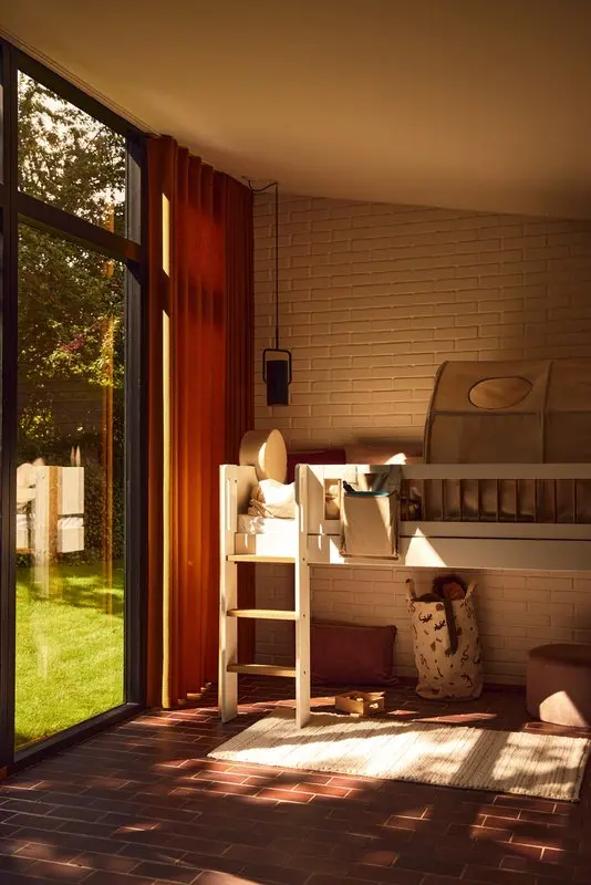 High Bed 120 cm with Ladder and Safety Rail, 90x200 cm, White/Oak - Image 5