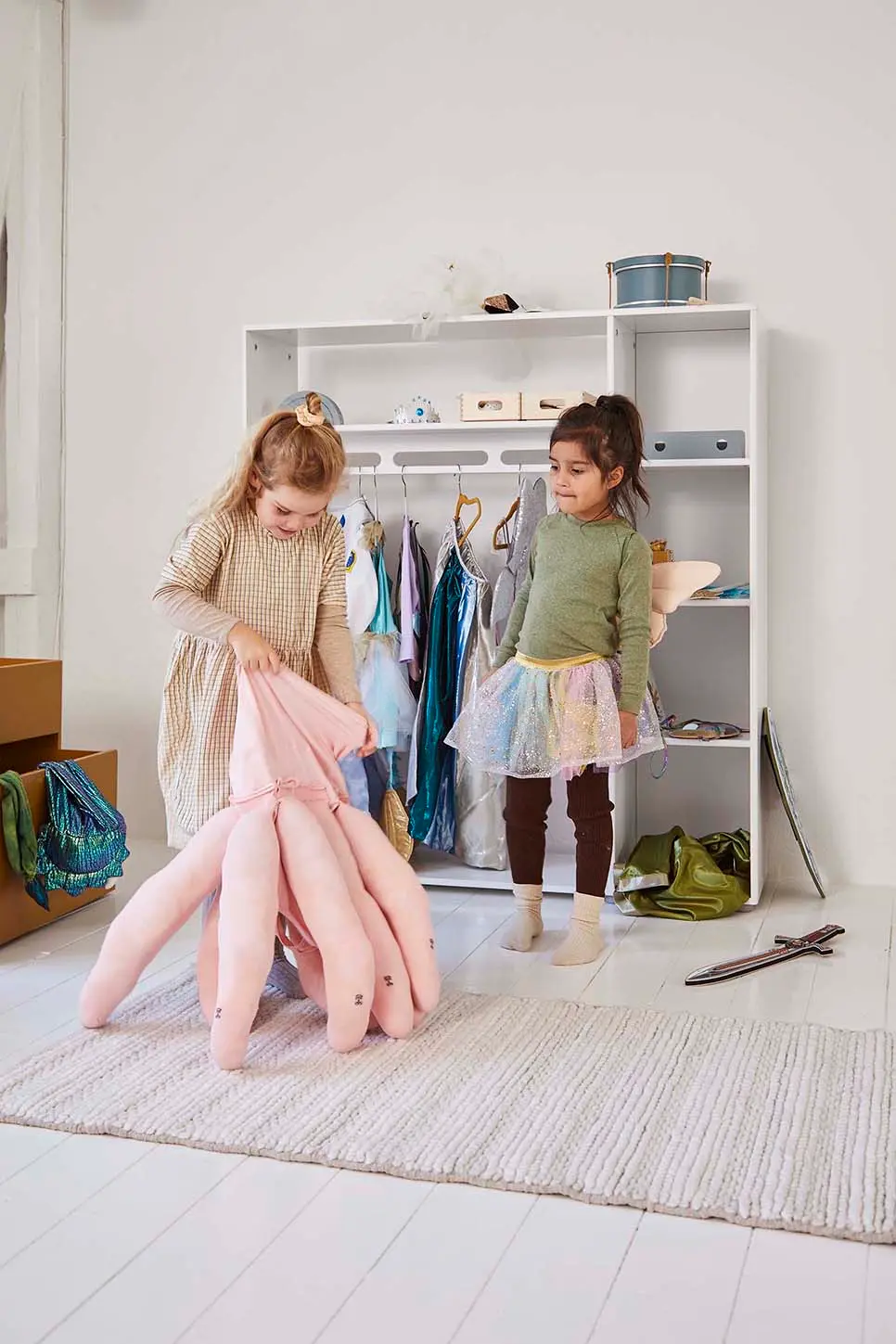 Open Wardrobe - Image 2
