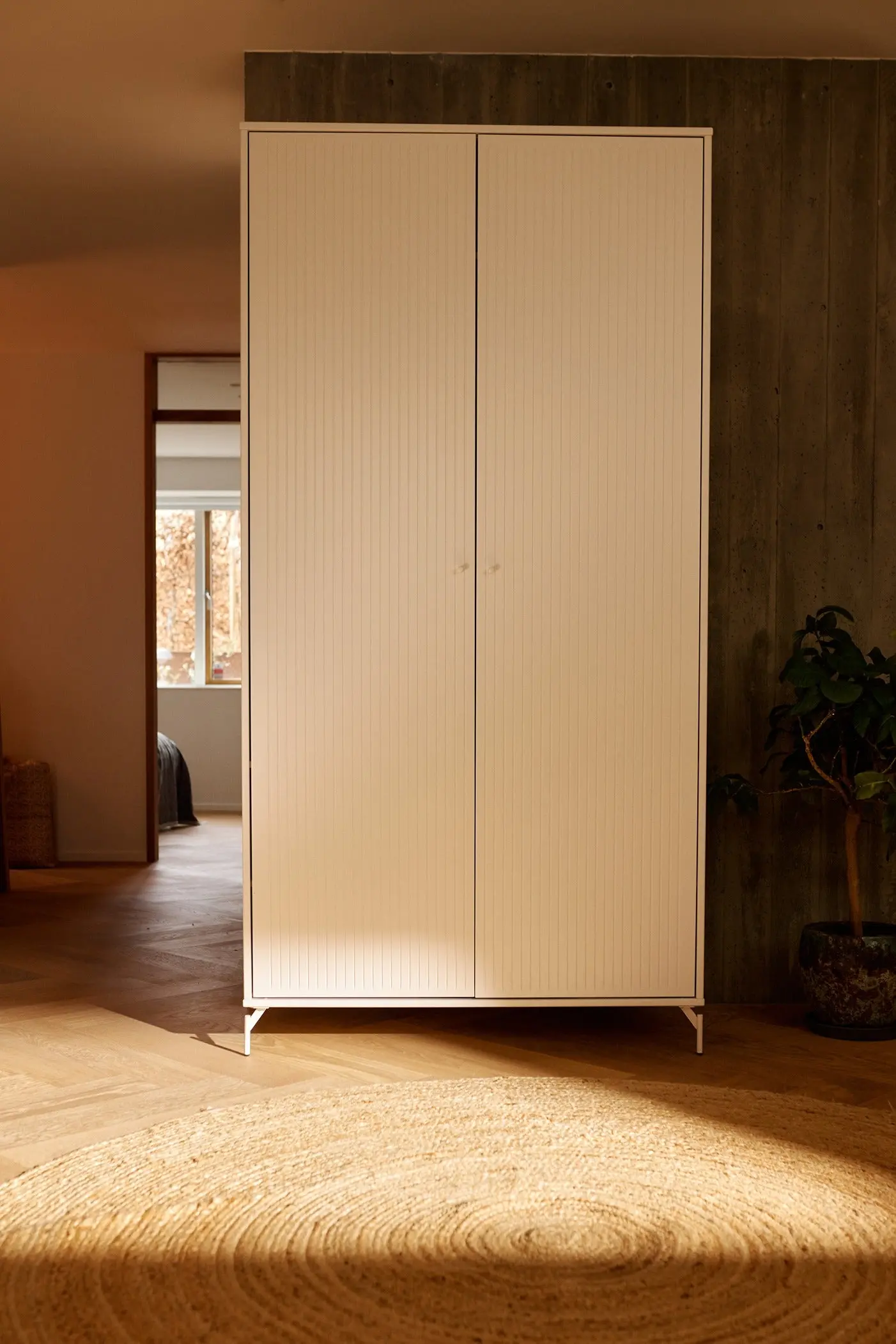 SAGA Wardrobe, 2 door, White with grooves - Image 5