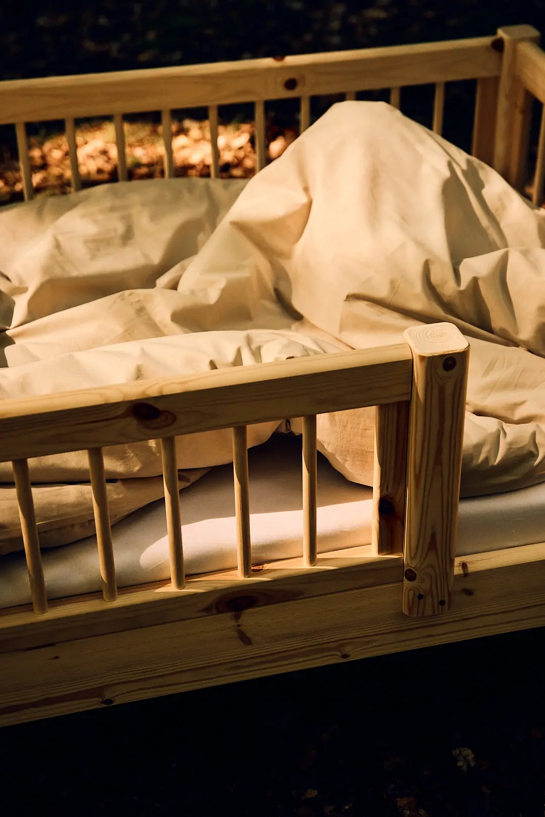 Single Bed with Safety Rails, 90x200 cm, Pine - Image 3