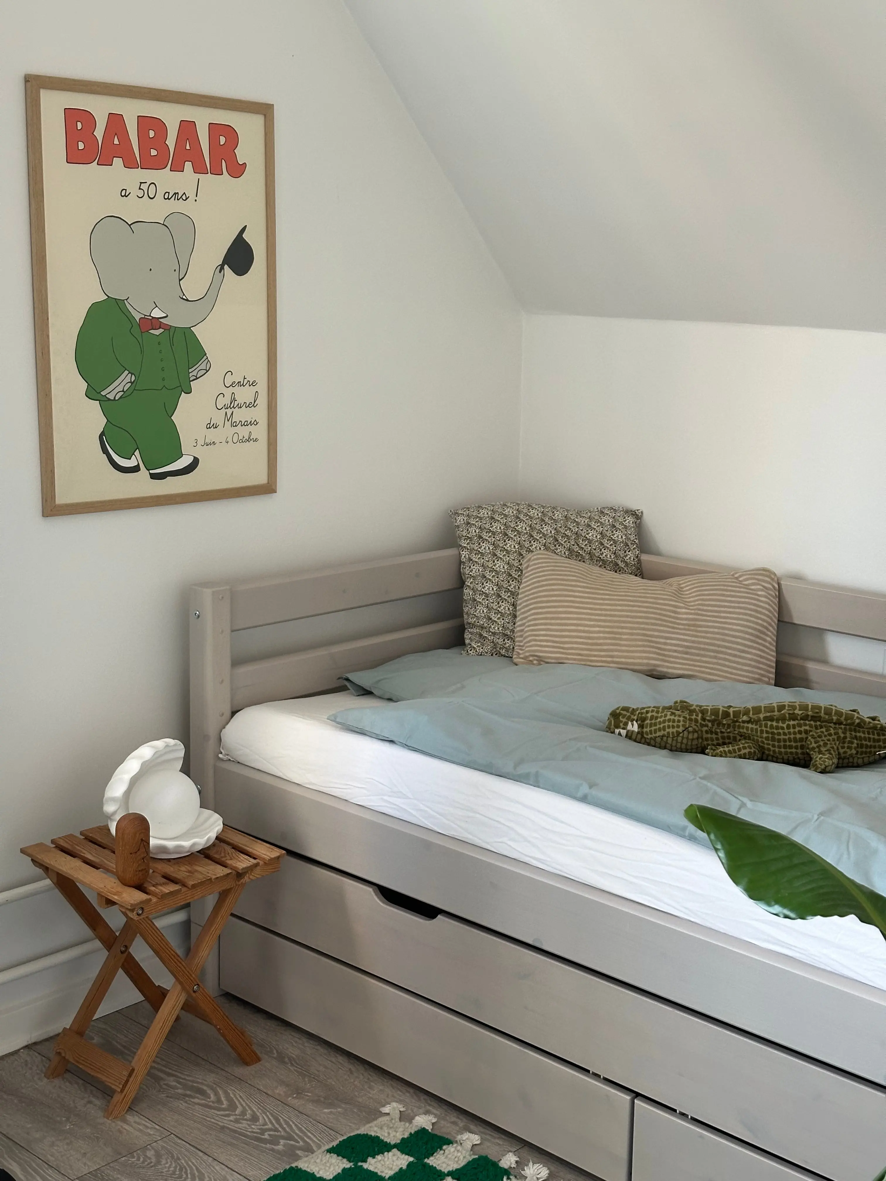 Single Bed with Pull-out Bed, Storage and Safety Rail, 90x200 cm, Grey - Image 4